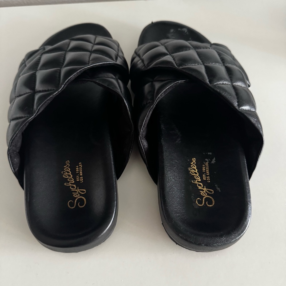 Never Worn Seychelles Wide Awake Quilted Puffy
Slide Sandals - Picture 5 of 10